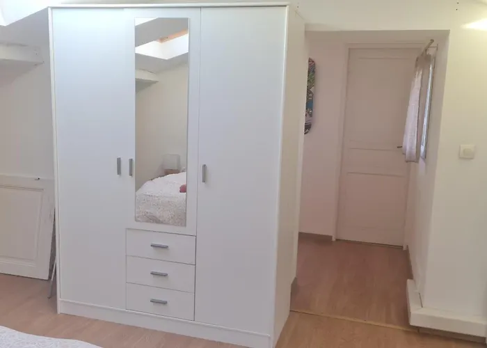 Duplex Centre160m2 Climatisation 3 Avec Parking شقة نيم