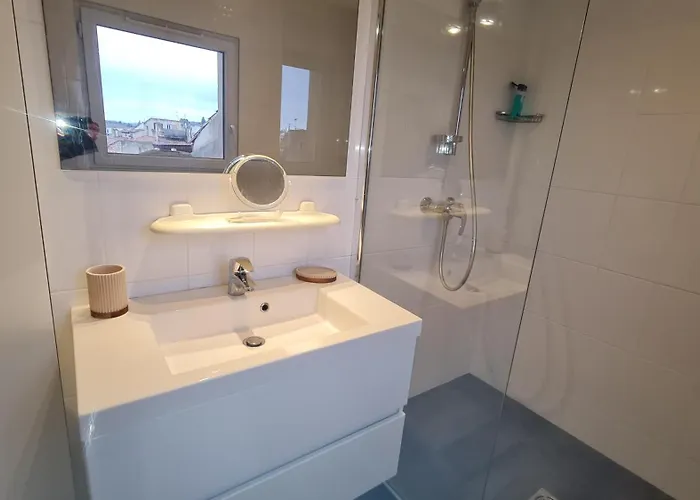 Duplex Centre160m2 Climatisation 3 Avec Parking